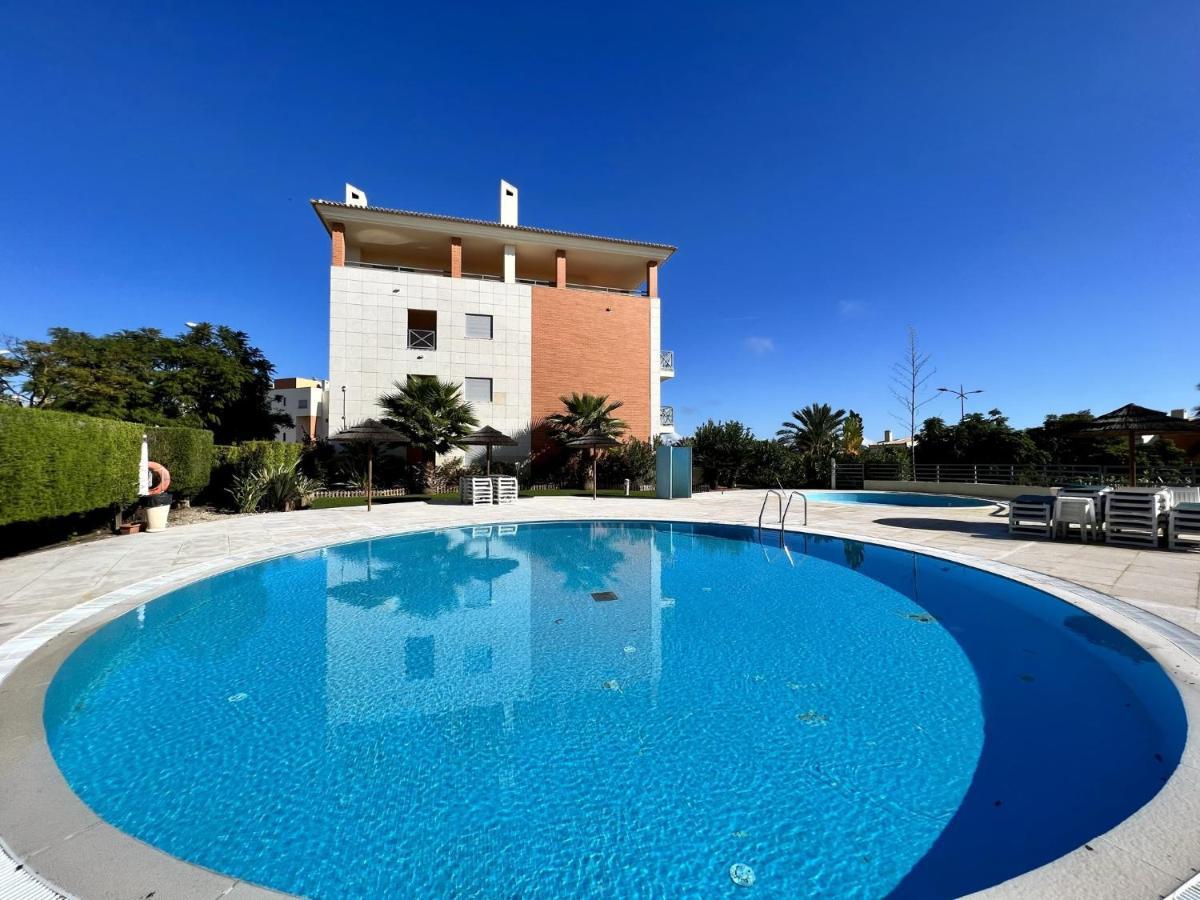 Albufeira Modern 4 With Pool By Homing Lägenhet Exteriör bild